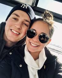 Cori Shapiro and Brett Lomicky's Wedding Website