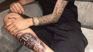 Tatuagem tatuagem religiosa no braço tatuagens brancas tatuagem no pescoço tatuagem jesus na cruz melhores tatuagens tatuagem mulher tatuagem masculina ideias de tatuagens. Tatuagens Do Mc Kevinho Tatuagem Org