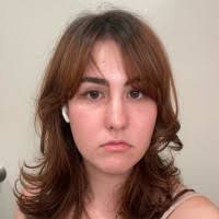 2400+ perfiles de «Esmé»