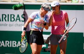 Swiatek, the defending singles champion, and her. Iga Swiatek Przegrala Final Debla Roland Garros Polka I Amerykanka Nie Daly Rady Mocnym Czeszkom Super Express