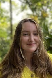 Renee Flory's Instagram, Twitter & Facebook