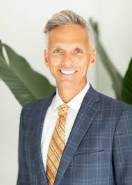 Meet Curtis Parry, Founder & CEO of Unique Wealth