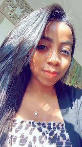 🇲🇬😊VITA MALAGASY Izy no Anna Anjallih, Malagasy monina ao USA🇺🇸. Faly  sady ravo tokoa izy raha sendra nandeha tao anaty Aeroport amerikana iray  ao USA, nahita ilay software na logiciel namboariny, ampiasain'ny