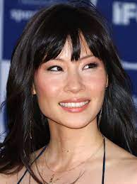 The Best And Worst Bangs For Square Face Shapes Square Face Hairstyles Haircut For Square Face Oval Face Haircuts