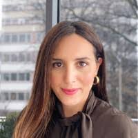 Anita Roach's Instagram, Twitter & Facebook