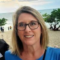 Lori Hare's Instagram, Twitter & Facebook