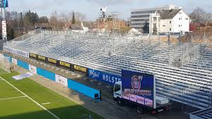 Diese seite enthält eine übersicht aller spiele für den verein holstein kiel in chronologischer reihenfolge im wettbewerb 3. Holstein Stadion Stadt Halt Sich Mit Zeitplan Zuruck Stadionwelt