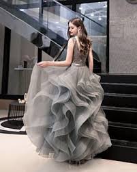 Vendo stupendo abito da sposa color grigio chiaro taglia 46/48 ma facilmente adattabile in eccesso o in difetto. Tulle Abiti Da Cerimonia Economici Online Ricici Com