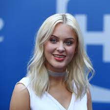 Zara larsson as featured artist this one's for you (david guetta featuring zara larsson) 2016 hannah lux davis girls like (tinie tempah featuring zara larsson) craig moore symphony (clean bandit featuring zara larsson) 2017 grace chatto jack patterson holding out for you (fedez featuring zara larsson) 2019 mauro russo Zara Larsson Famous Swedish Singer And Songwriter