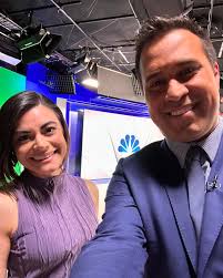 😭 The most thoughtful gift. I've shared the story before of how my parents  used to take me to the old @nbcla studios in Burbank when I was a kid to  watch