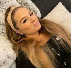 Leann Ware's Instagram, Twitter & Facebook