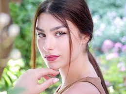 Never miss another show from χρύσα μιχαλοπούλου. Xrysa Mixalopoyloy Biografia Parastaseis Tainies Seires Unstage Gr