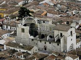 Alle ore 3:32, un terremoto di magnitudo 5,9 sulla scala richter devasta la provincia dell'aquila. L Aquila Il Terremoto 2