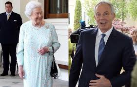 'we were both in our ways manipulative people, perceiving quickly the emotions of others and able instinctively to play with them,' he writes. Caras Isabel Ii Partilhou Preocupacoes Com Tony Blair Apos A Morte Da Princesa Diana