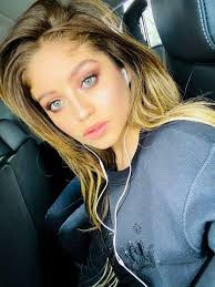 Despite being quite young, she already has several hit shows to her credit. Karol Sevilla Lose Puzzlespiele Kostenlos Auf Puzzle Factory