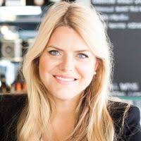 تامارا باندی نویسنده کتاب پیاده روی با خانم میلی