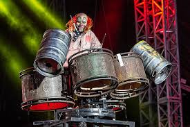 Former drummer for slipknot passes away in his sleep leaving his devastated family law enforcement sources told tmz jordison was pronounced dead at the scene. Slipknot S Very First 1995 Demos Surface Online