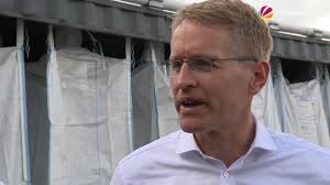 35 Tonnen Kokain mit einem geschätzten Straßenwert von 2,6 Milliarden Euro  konnten die Drogenfahnder:innen von Zoll und Polizei nach monatelangen  Ermittlungen sicherstellen. Mit Thomas Liebel, dem Bundesvorsitzenden der  Deutschen Zoll- und ...