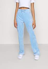 3 627 просмотров 3,6 тыс. Juicy Couture Tina Track Tracksuit Bottoms Powder Blue Blue Zalando De