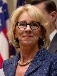 Democrats create opening for Hackel in gov race