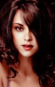 Kendra Cullen's Instagram, Twitter & Facebook