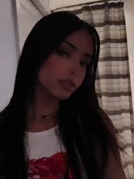 Lily Webber's Instagram, Twitter & Facebook