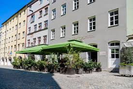 Wasserburg am inn is a town in rosenheim district in upper bavaria, germany. Grune Schirme Fur Vietnamesisches Restaurant In Wasserburg Am Inn Jalousien Huber Gmbh Mein Lebensgefuhl