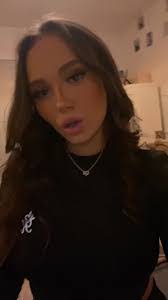 Lottie Chambers's Instagram, Twitter & Facebook