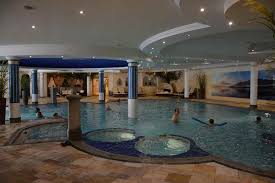 Das schwimmbad ist durch die glatten, geraden beckenwände leicht sauber zu halten und bietet durch eine stehstufe auf ca. Hotel Edelweiss Grossarl So Ist Das Familienhotel Wirklich