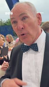 Ian Wright's teacher gave him direction and purpose during his turbulent  upbringing. He returns to his old Primary School to see the support that is  provided now for vulnerable children.