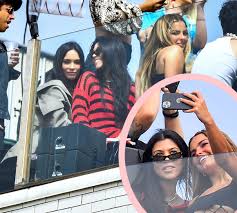 Shanna moakler and her two children with ex travis barker are no strangers to butting heads on social media. Kourtney Kardashian Bonds With Travis Barker S Kids Famous Friends During Best Weekend Beach Getaway Laptrinhx News