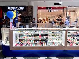 Custom Design Shopping Mall Phone Kiosk Custom Retail Display Shop Fittings Store Fixtures Suppliers Phone Kiosk Store Design Interior Store Layout