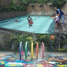 Ukuran kolam renang di sini memang tidak terlalu besar, tetapi kebersihannya selalu terjaga. Venus Cimahi Siapa Yang Mau Berenang Di Rainbow Facebook