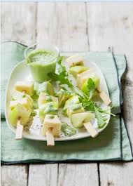 Recette De Brochettes Au Reblochon De Savoie Aop Pommes Vertes Et Sauce Roquette Recette Pomme Verte Recette Brochette Brochette
