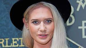 Erst im januar hatte knappik offiziell in einem interview verkündet, dass sie schwanger sei. Sarah Knappik Die Reality Tv Darstellerin Ist Schwanger Gala De
