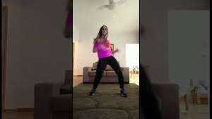 Larissa manoela curtindo a quarentena dançando funk! Nina Dancando Vou Desafiar Voce Mc Sapao Youtube