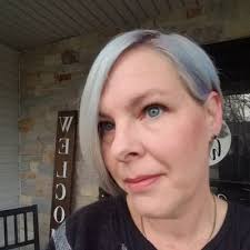 Daphne Freeman (@FreeFam421)