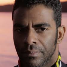 Angelo Reis Poeta Pés Descalços