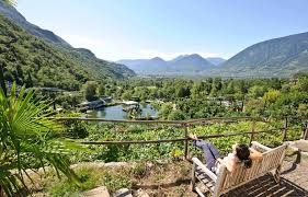 Seit 2001 präsentieren die gärten von schloss trauttmansdorff bei meran über 80 gartenlandschaften. Schloss Trauttmansdorff In Meran Sehenswertes Hotel Rossl