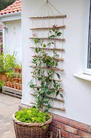 hoe maak je een houten latwerk hoe maak je een houten latwerk een hoe houten latwerk ee treillage jardin amenagement jardin recup decoration jardin