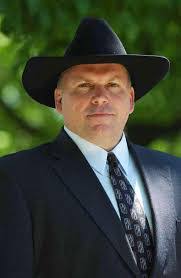 Edward Noyes's Instagram, Twitter & Facebook