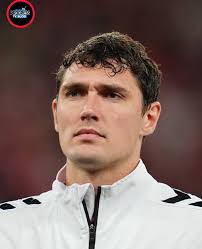 🌟🇩🇰 Kristian Pedersen has been called up by Denmark for the first time.  The left-back was today included in preparations for two Nations League  games and a friendly.