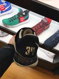 His late father charles hails from the south western part of nigeria while his mum veronica is from the eastern part of the country. A Nike Zoom Live Giannis Antetokounmpo Pe Silently Releases Weartesters