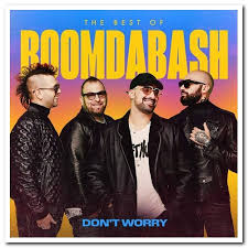 È stato un anno difficile pieno di prove ,spero che tutto torni alla normalità e soprattutto spero di tornare presto sul palco. Boomdabash Israbox