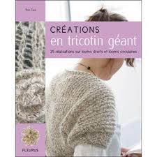 Mitaines, guêtres, écharpes, pulls, bonnets, doudous… il suffit de quelques pelotes pour réaliser une multitudes d'accessoires et de vêtements douillets et élégants. Creations En Tricotin Geant Broche Tine Tara Achat Livre Fnac