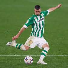 Guido rodríguez is an argentinian professional football player who best plays at the center back position for the real. Guido Rodriguez Things To Know About The Argentine Midfielder