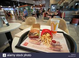World's largest entertainment mcdonald's & playplace. Amerika Grosste Mcdonalds Auf Dem International Drive Orlando Stockfotografie Alamy