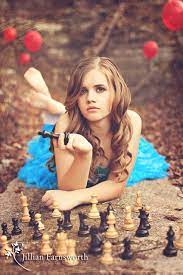 Alice In Wonderland Themed Session Family Photoshoot Ideas With Older Kids Alice In Wonderland Photoshoot Photo