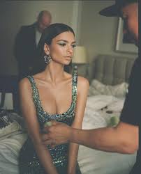 789 6 Xil Quot Moy Aresei Quot 2 411 Sxolia Emily Ratajkowski Emrata Sto Instagram Quot Met Prep Emily Ratajkowski Style Emily Ratajkowski Fashion