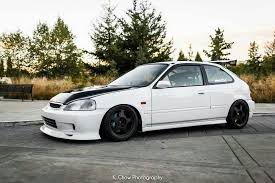 Black And White Hatchback White Honda Civic With Black Wheels Honda Civic Hatchback Jdm Honda Civic Hatchback
